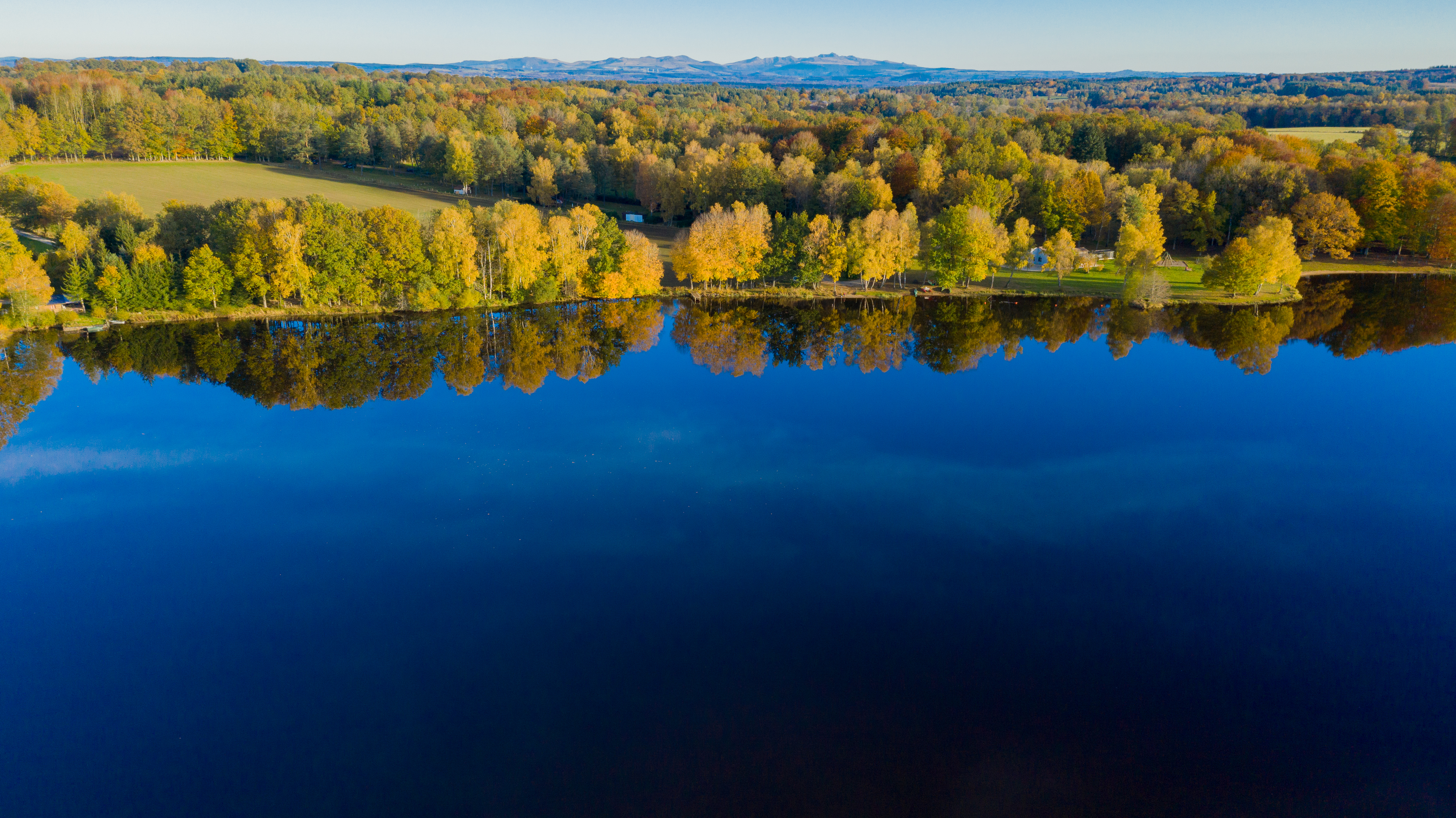 Carousel chalet lac Puy de dome